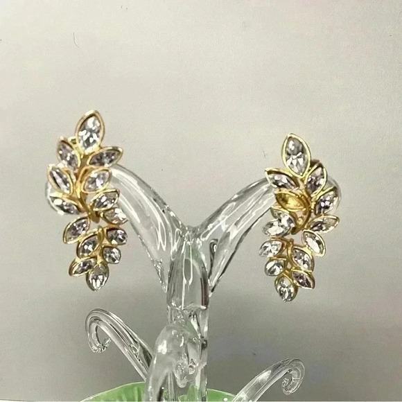 Kenneth Jay Lane Gold Clear Crystal Leaf Rhinestone Clip-On Earrings - Picture 1 of 8